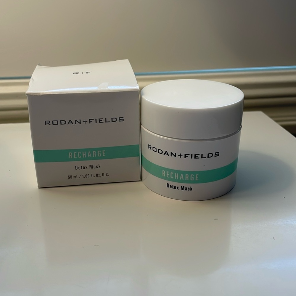 Rodan and Fields recharge detox mask
